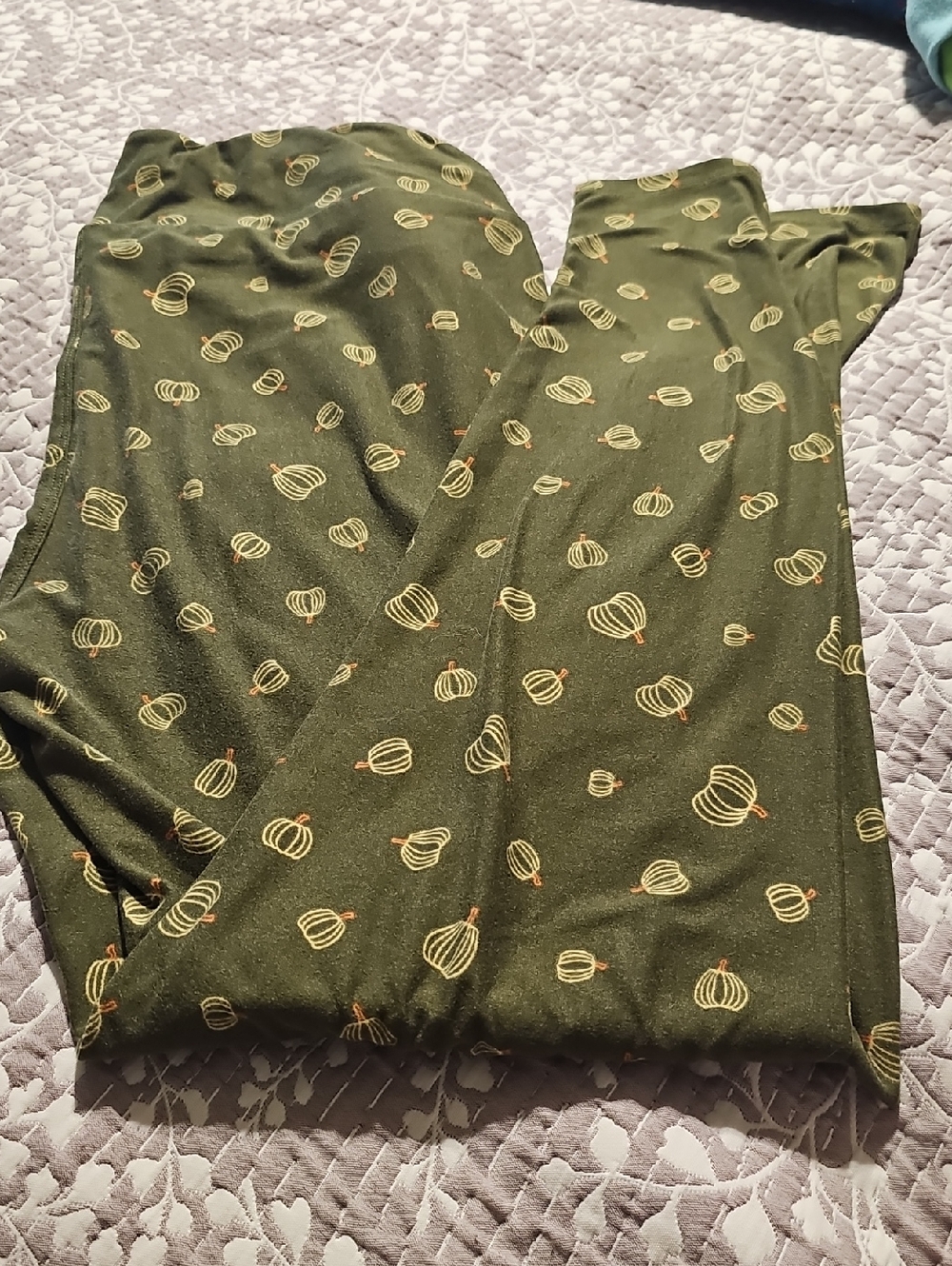 LuLaRoe Olive Green Leggings with Pumpkin Print